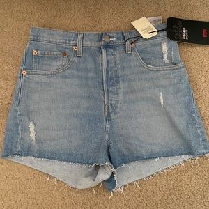 NWT Levi’s shorts!